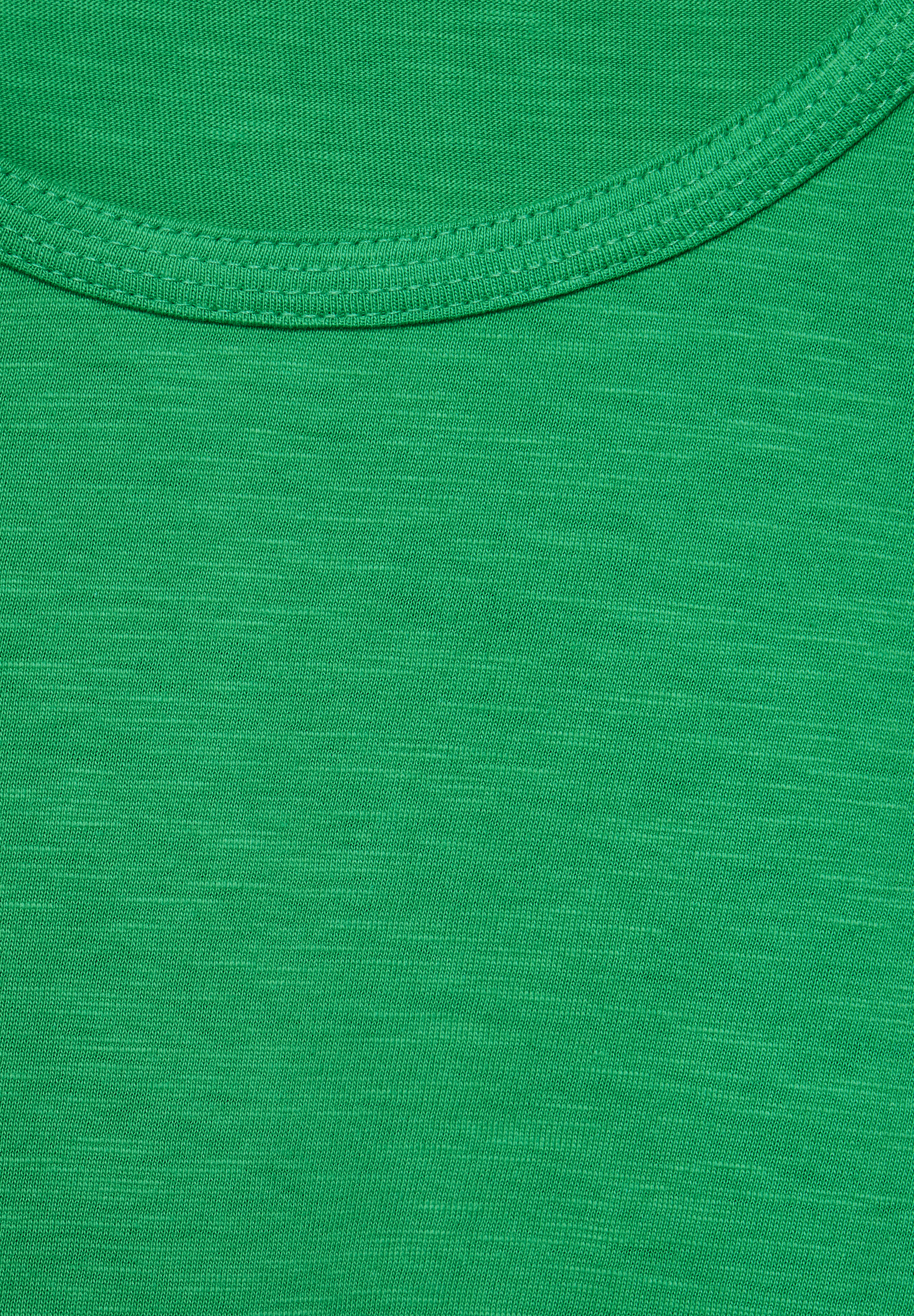 Basic T-Shirt