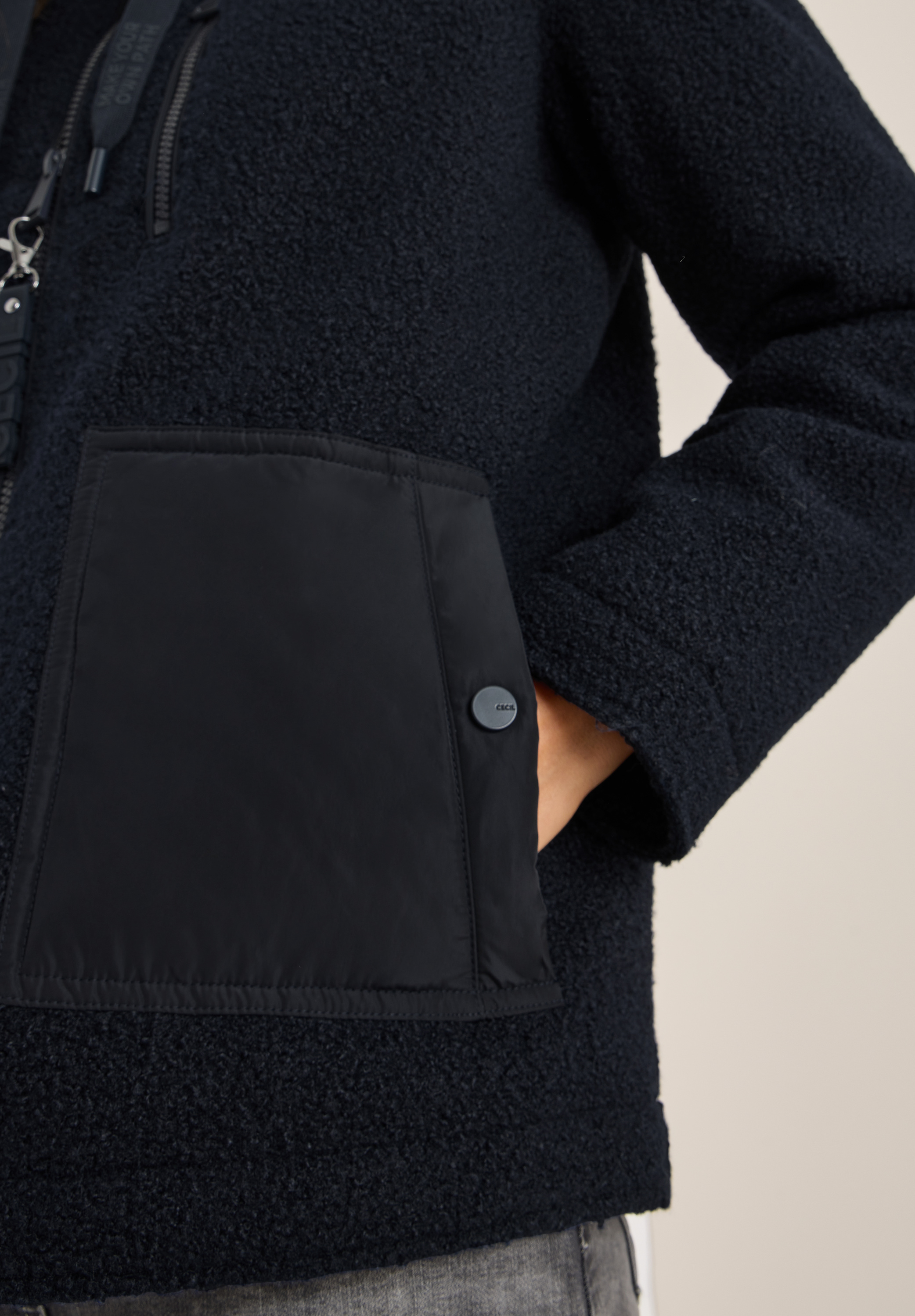 Kuschelige Jacke mit Details