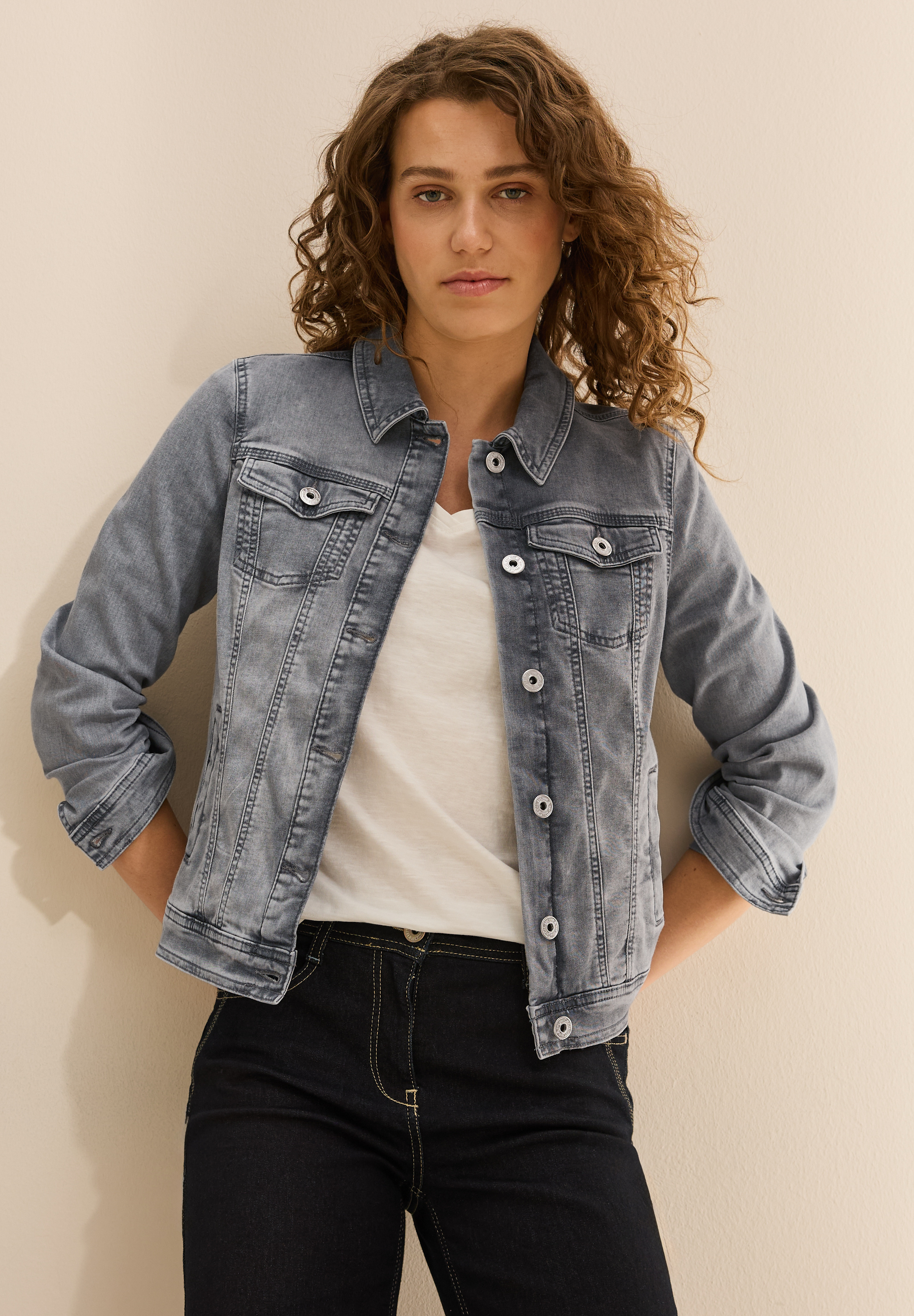 Jeansjacke mit Hemdkragen