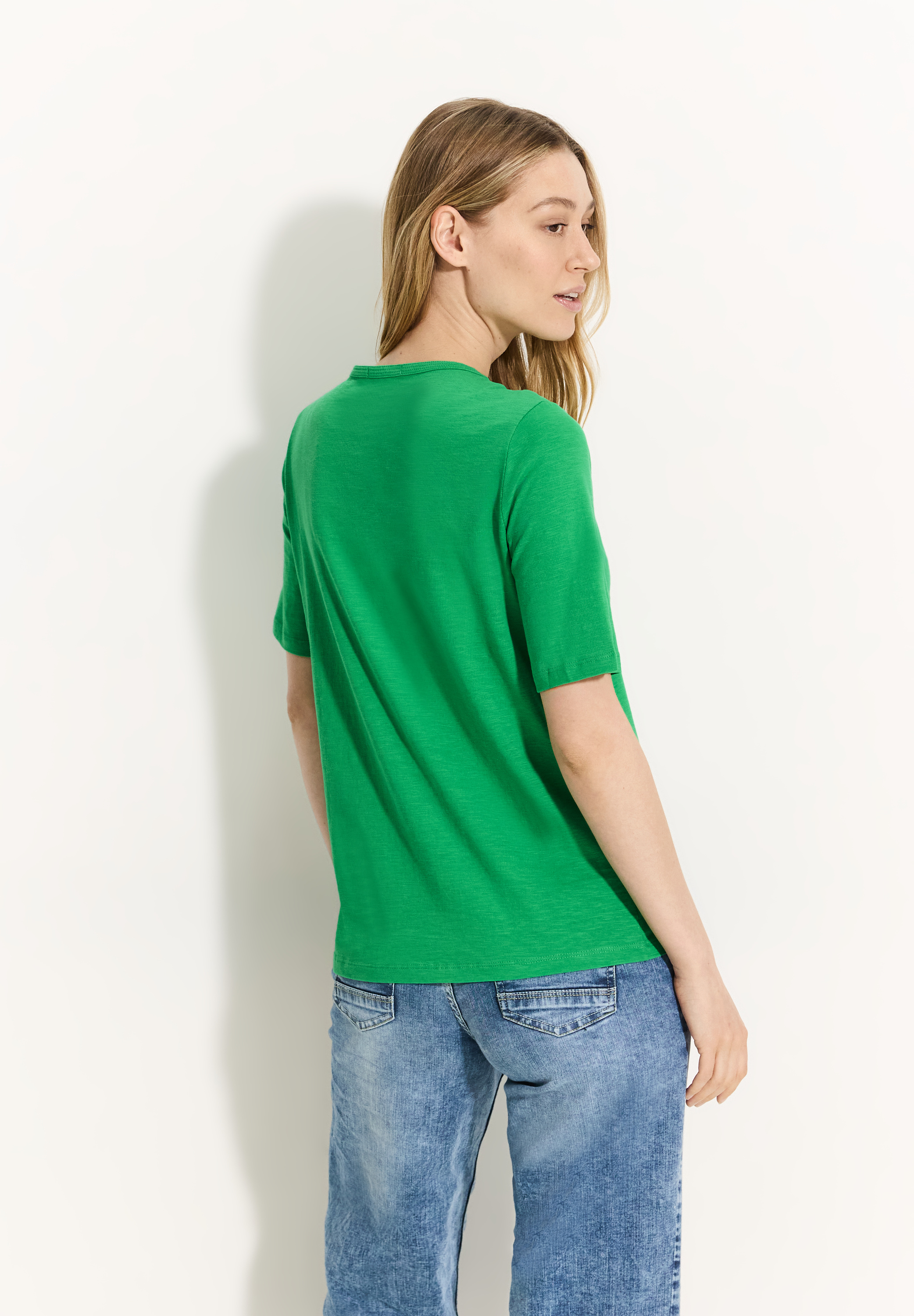 Basic T-Shirt
