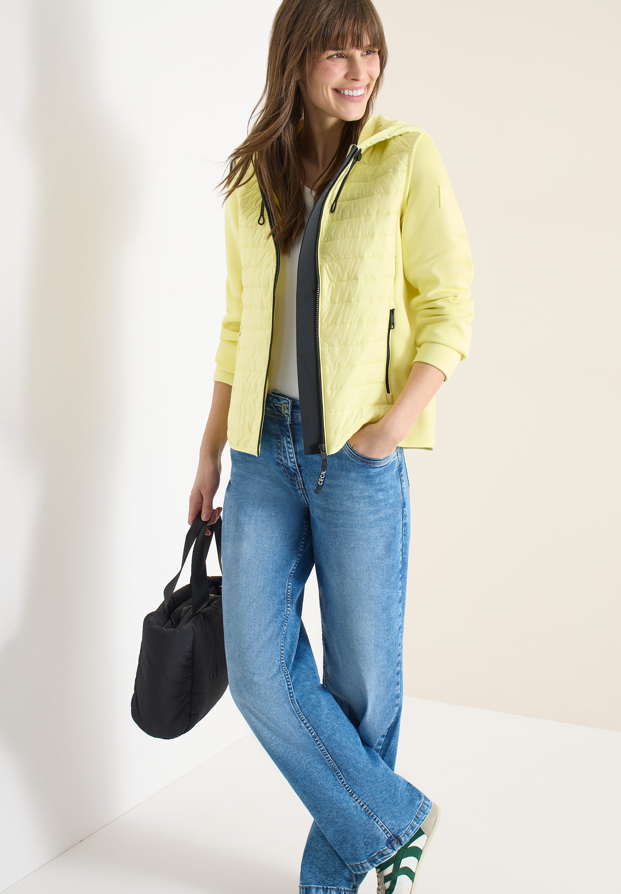 Jacke mit Strukturmix und Kapuze