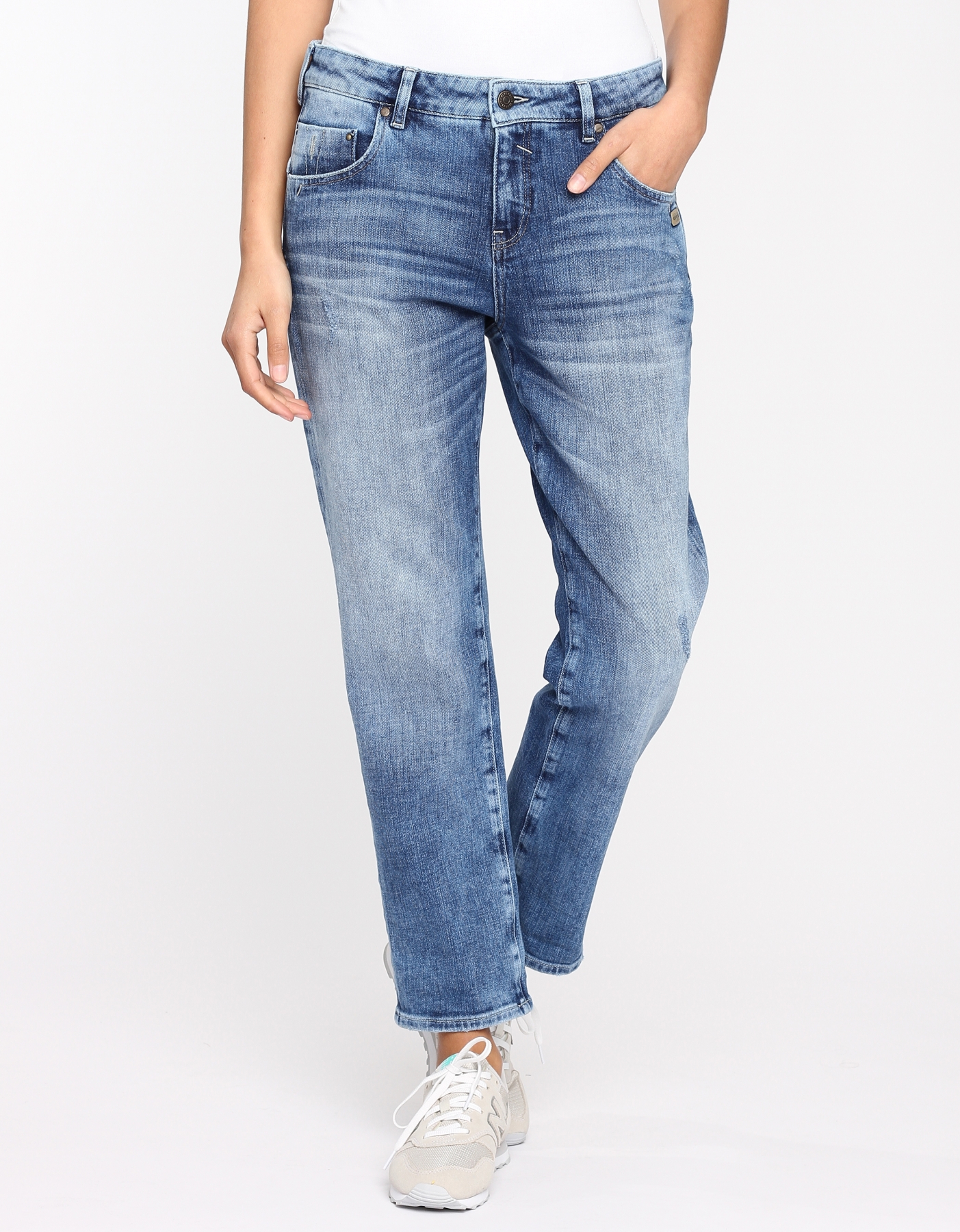 94RUBINIA CROPPED