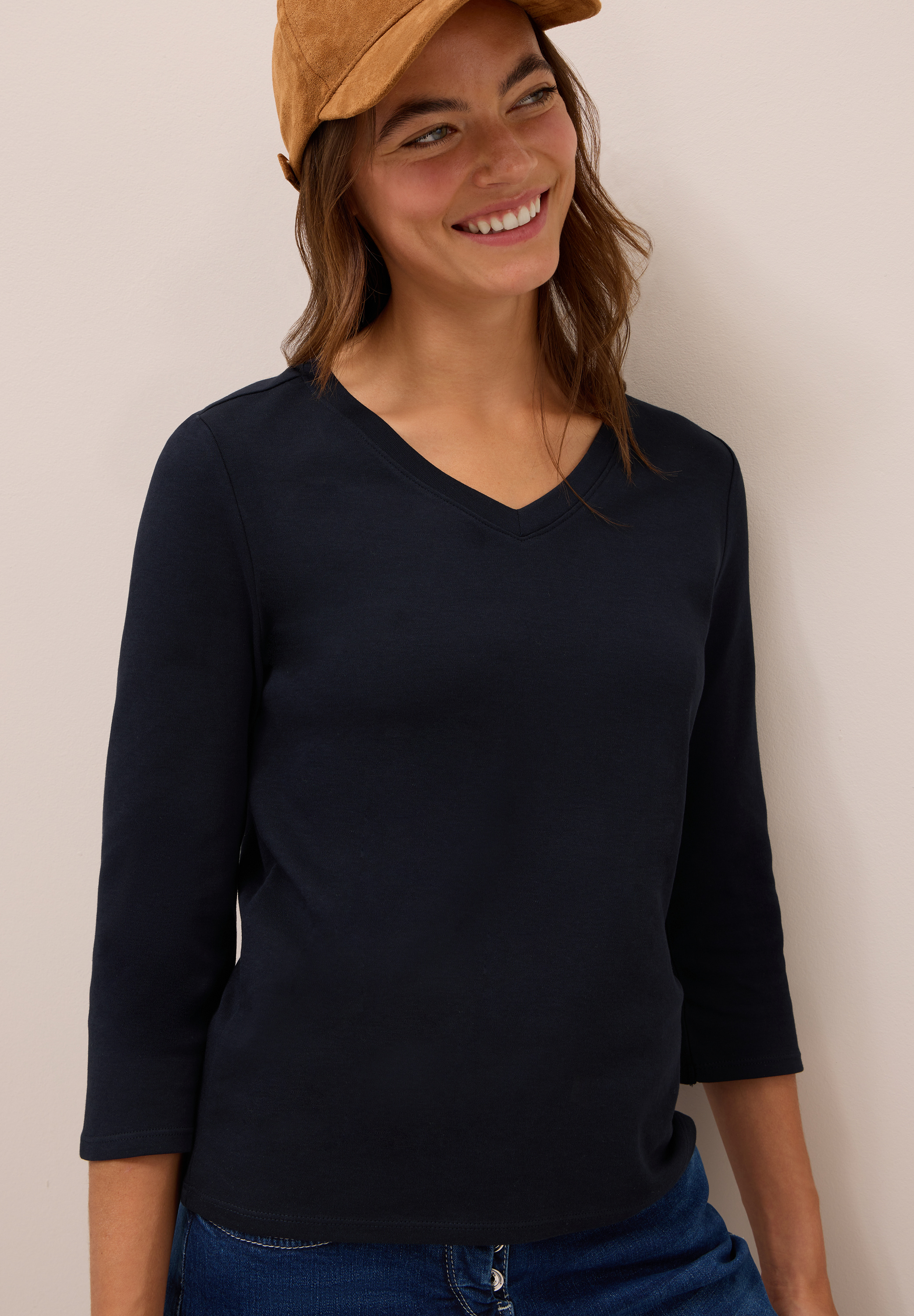 Basic V-Neck Shirt