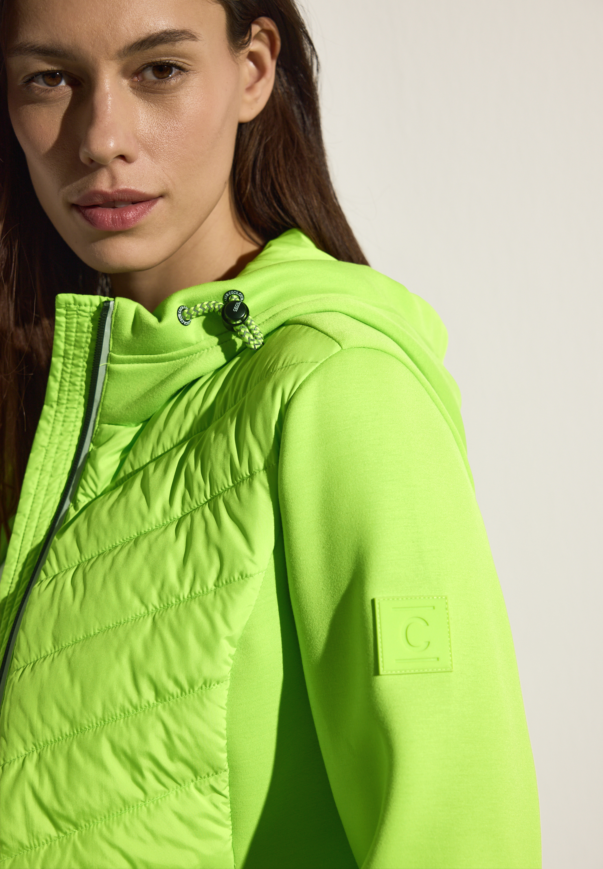 Scuba Jacke mit Kapuze