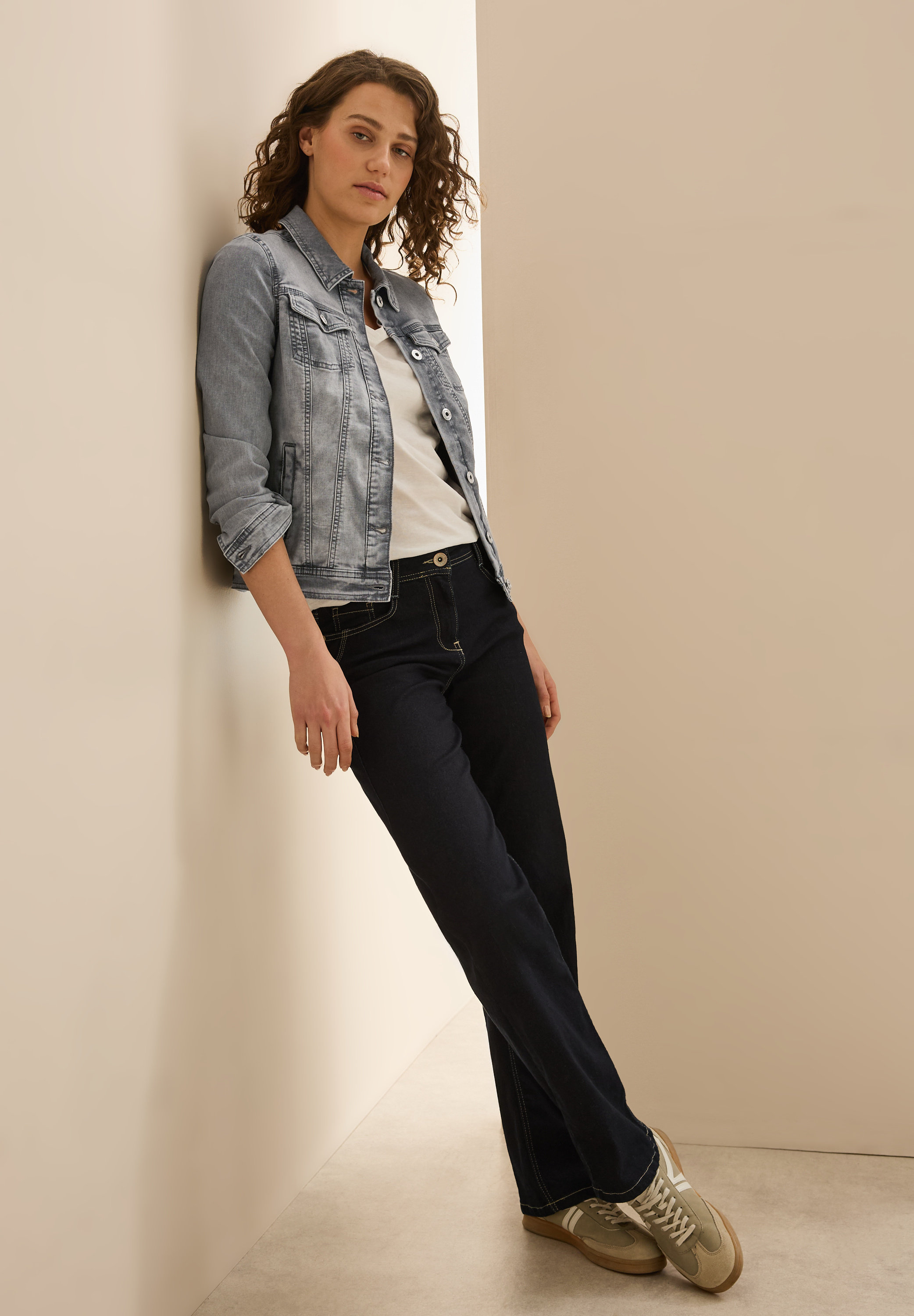 Jeansjacke mit Hemdkragen