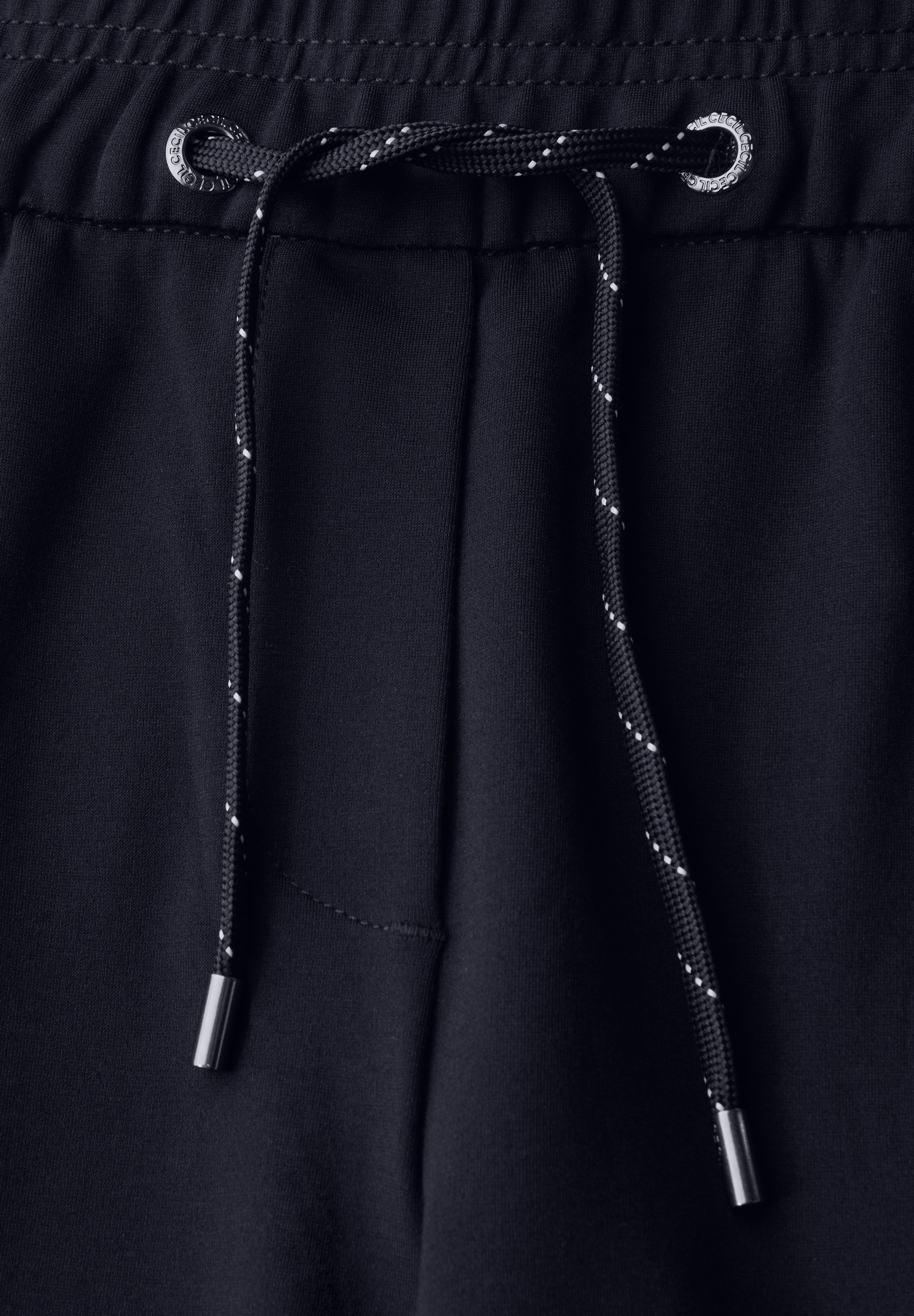 Casual Fit Hose