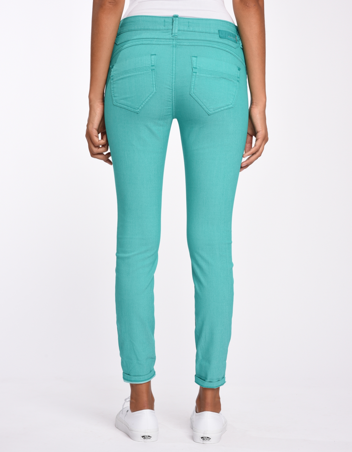 94NELE X-CROPPED