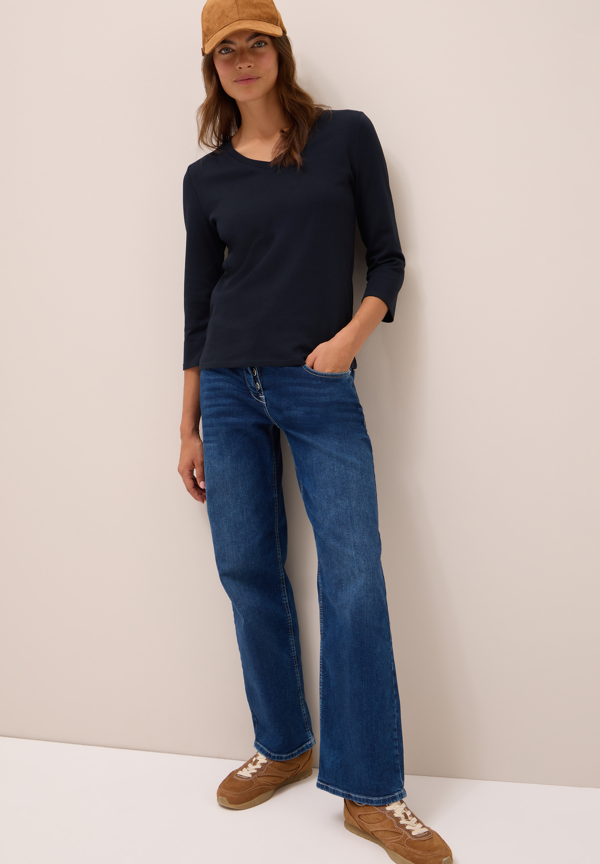 Basic V-Neck Shirt