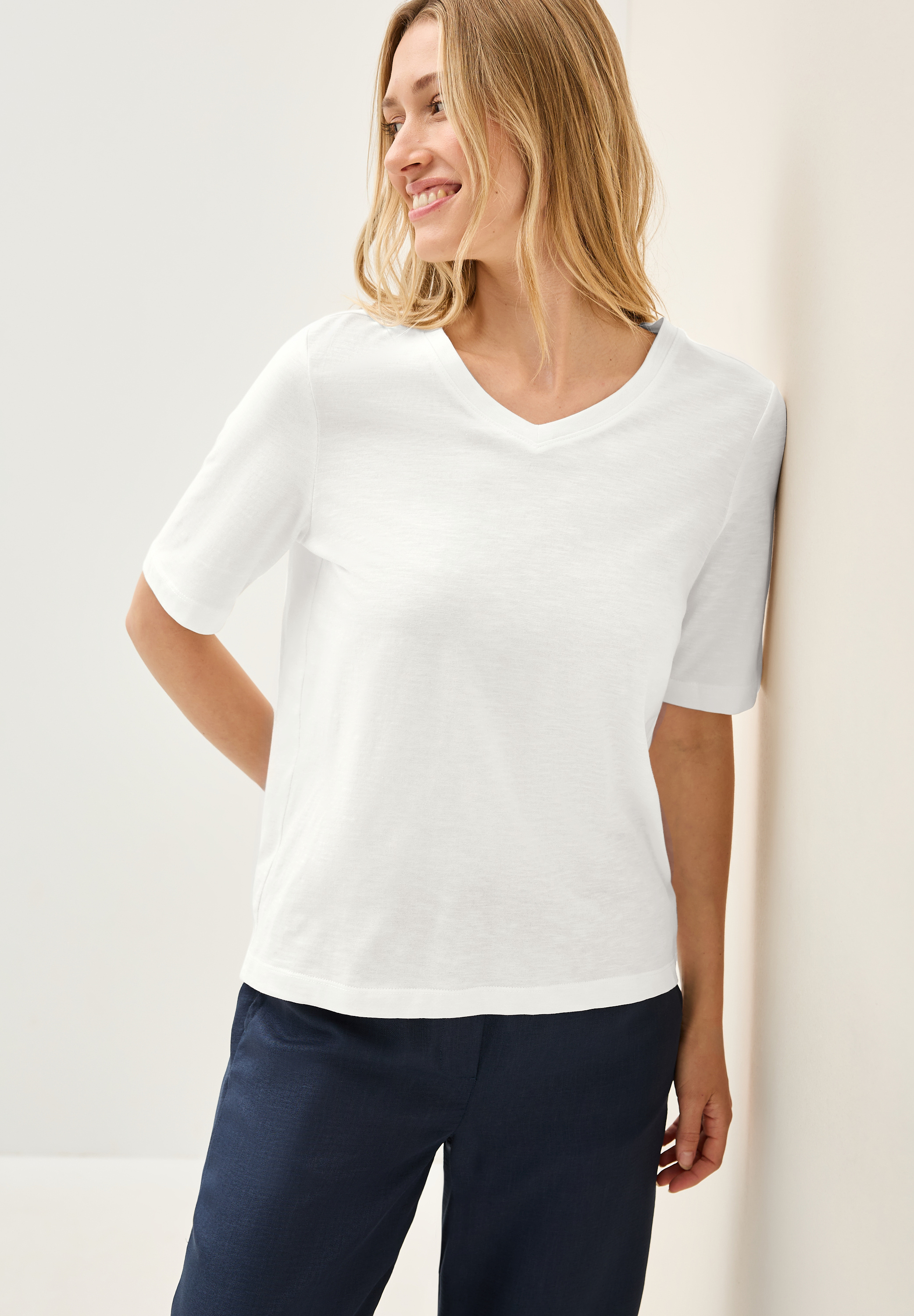 Basic V-Neck Shirt