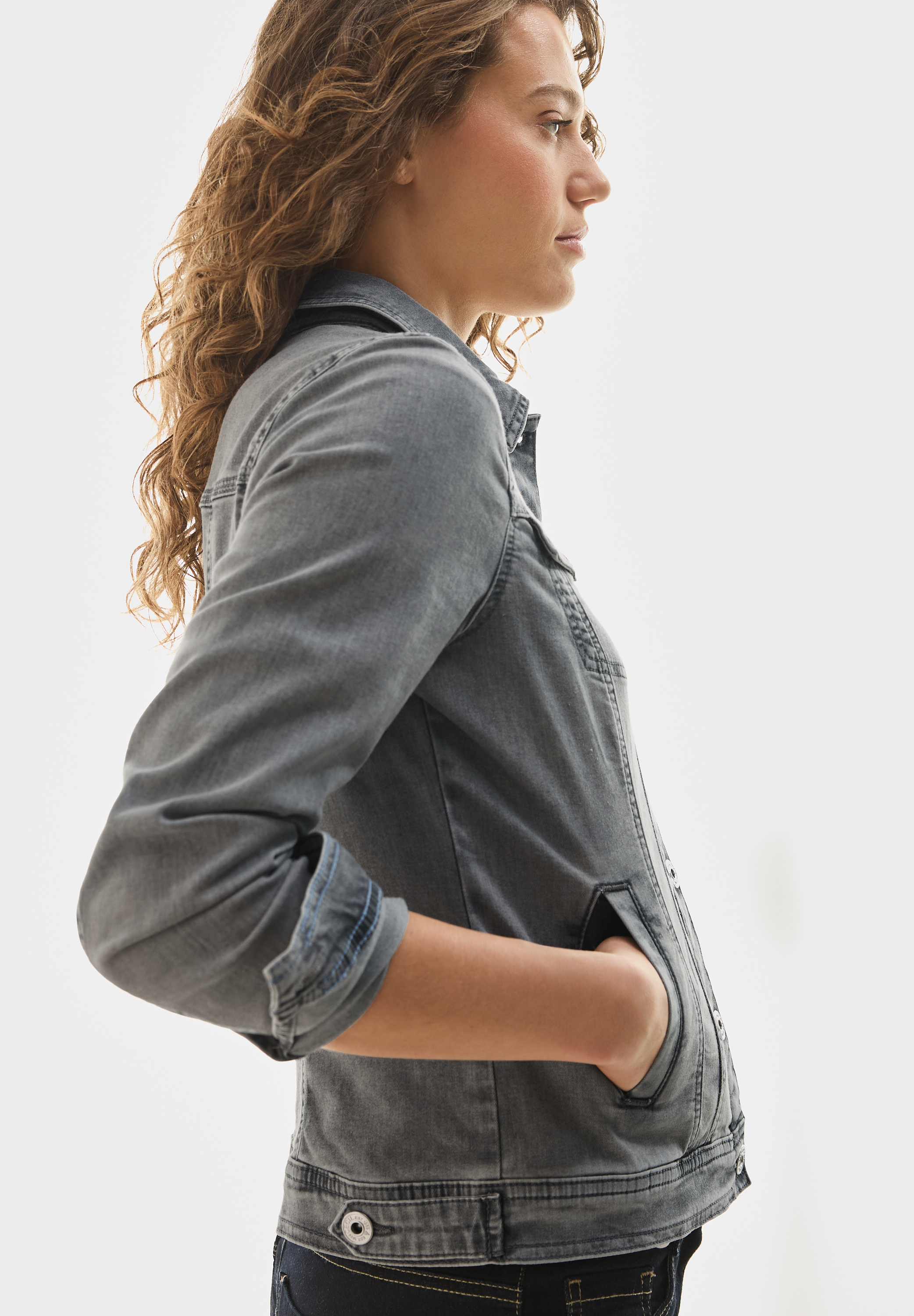 Jeansjacke mit Hemdkragen